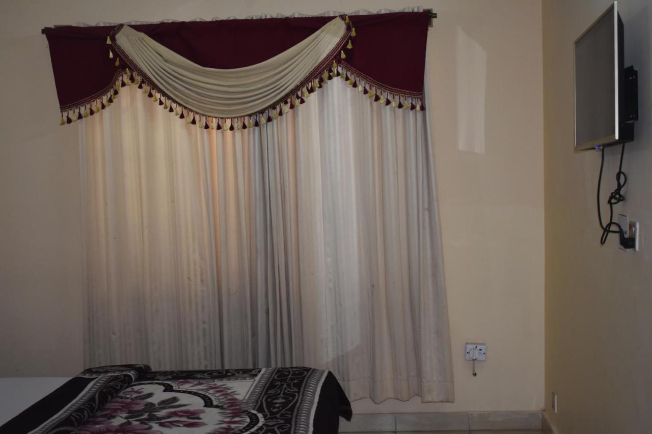 Hotel Sky Inn Rawalpindi Esterno foto